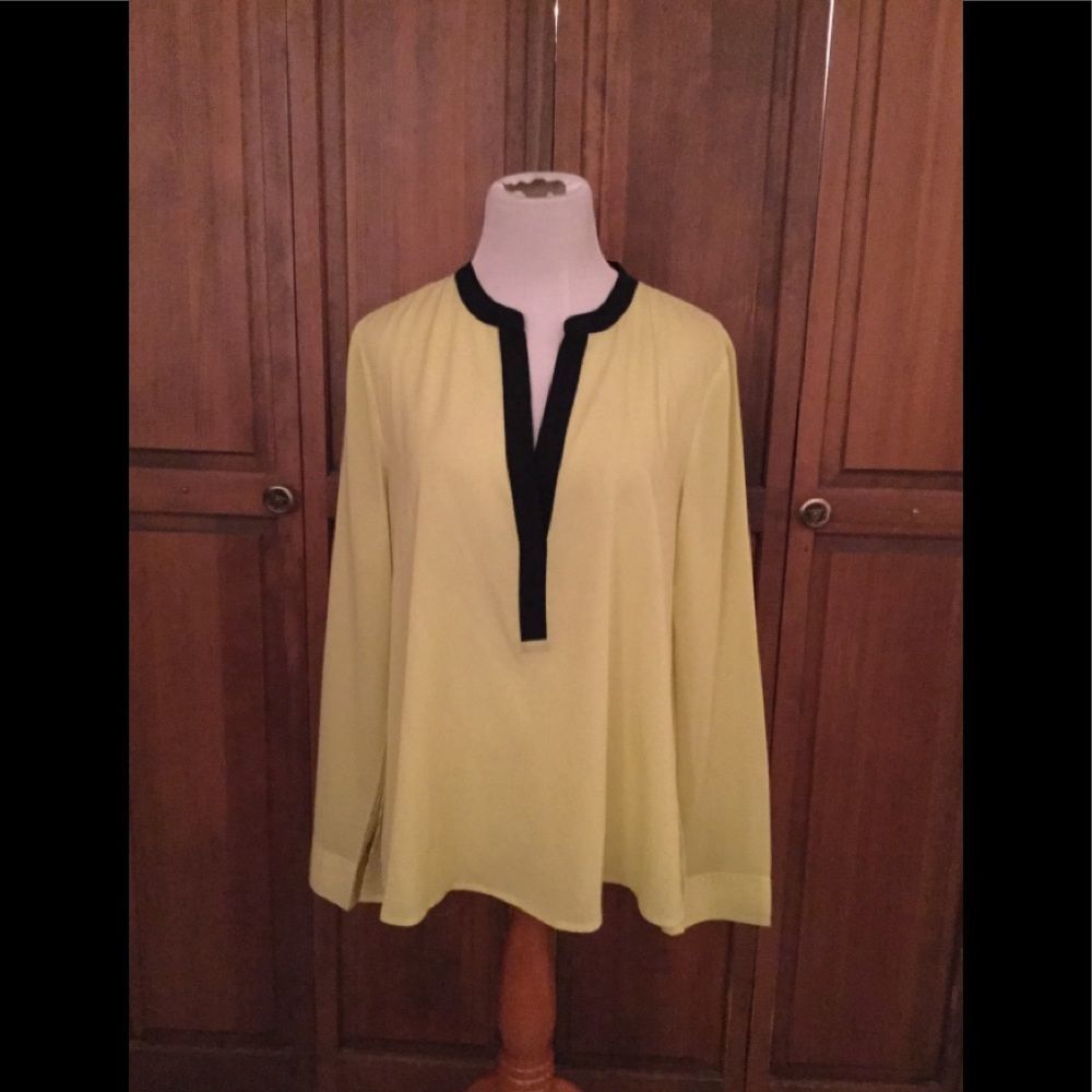 Women’s Victoria Secret Blouse